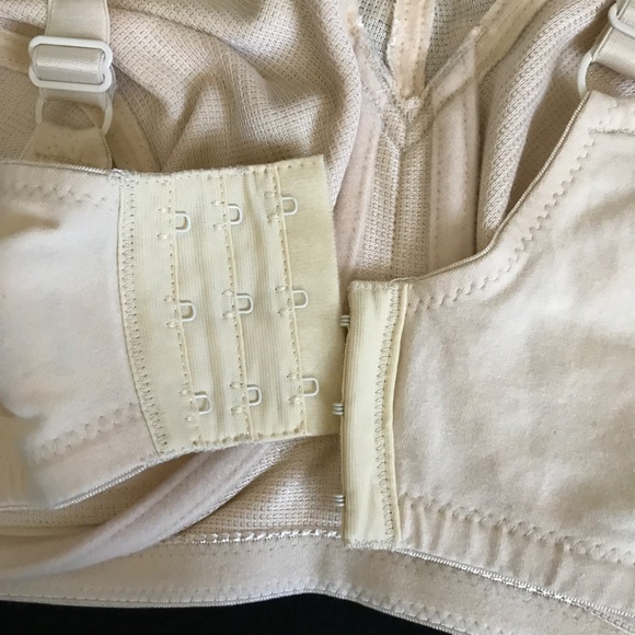 BREEZIES Bra Full Coverage Underwire UltimAir Cream Tan Size 44DD Size 44E - Picture 12 of 16